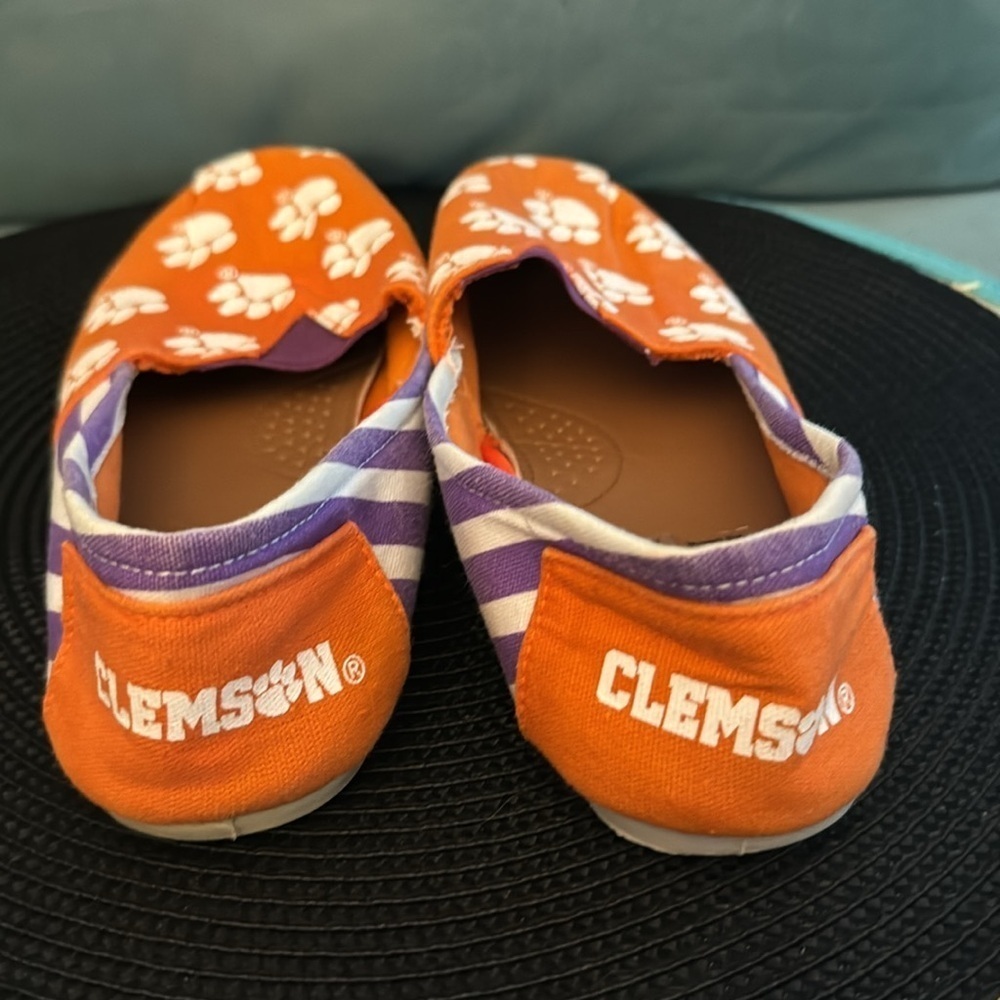 Clemson Tigers Logo Print Canvas Slip On Shoes - Picture 3 of 6